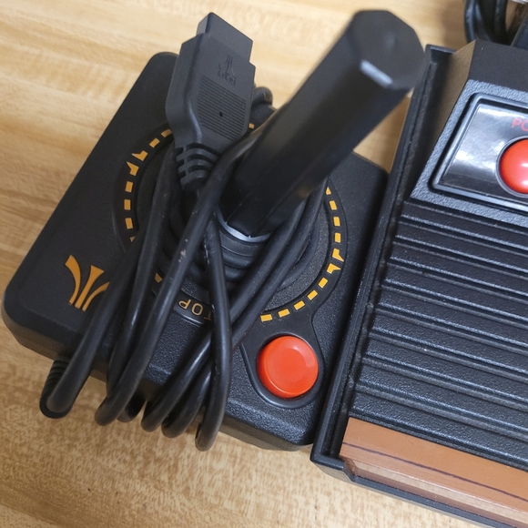 ATARI FLASHBACK 2 Classic Game Console Complete 40 Built in Games - Picture 6 of 7